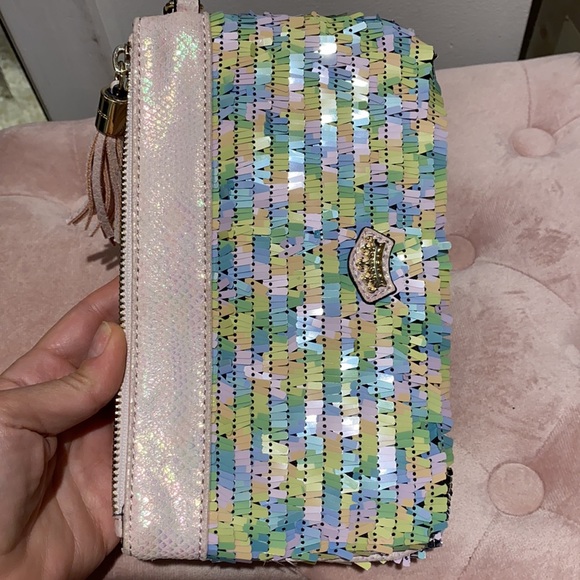 Juicy couture wristlet - Picture 3 of 3
